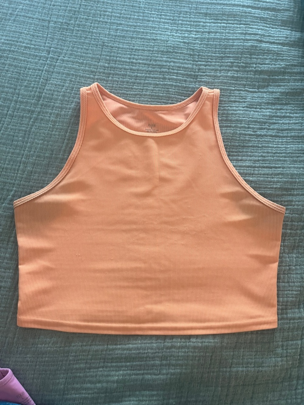 FLEO Ribbed Cropped Tank Top - Peach